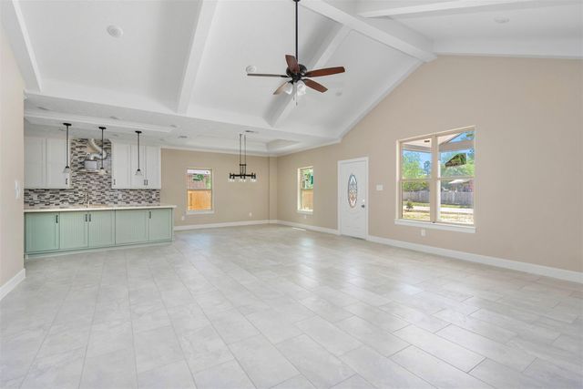 187 Road 7002, Cleveland, TX 77327