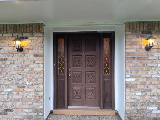 5626 Monmouth Ave, Baton Rouge, LA 70808
