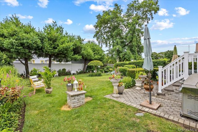 1219 Warwick Street, Uniondale, NY 11553