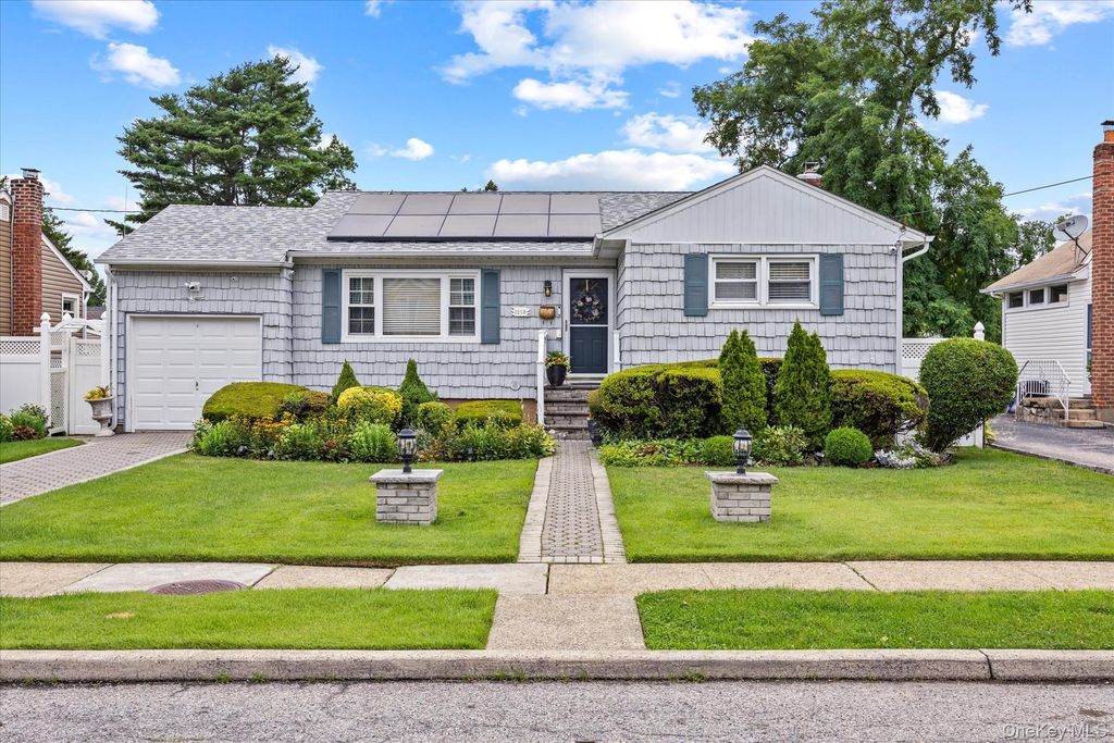 1219 Warwick Street, Uniondale, NY 11553