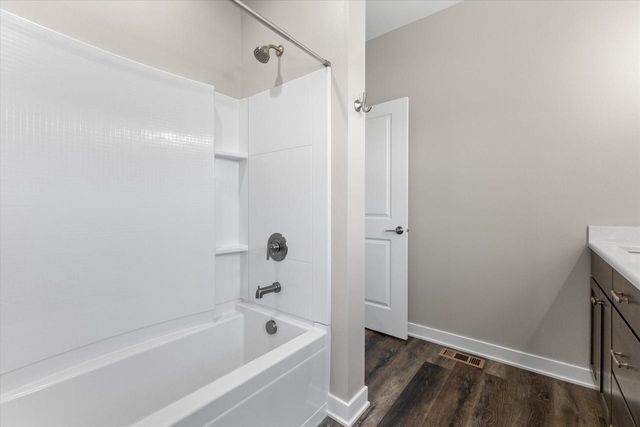 8929 Creekside CIRCLE, Pleasant Prairie, WI 53158