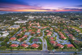 6531 Chasewood Drive H, Jupiter, FL 33458