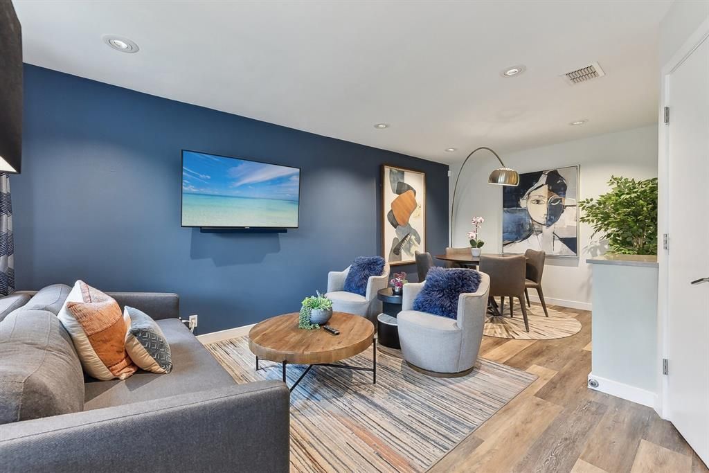 1106 W 6th ST 210, Austin, TX 78703