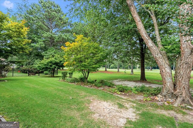 9821 Reflections Dr, Villa Rica, GA 30180