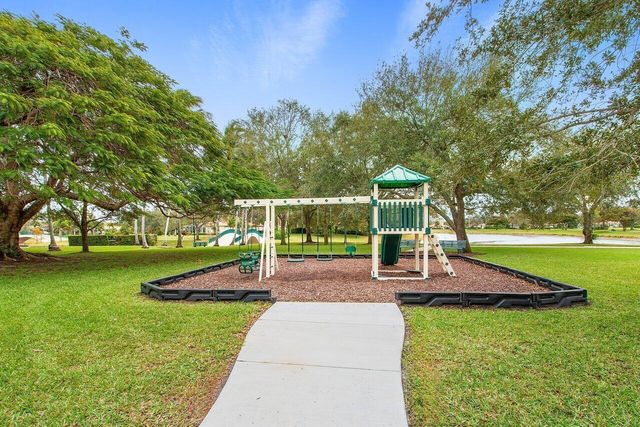 7813 Quida Drive, West Palm Beach, FL 33411