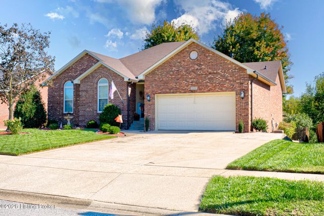5126 Hunters Point Cir, Louisville, KY 40216