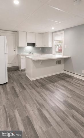 1576 W KING ST, York, PA 17404