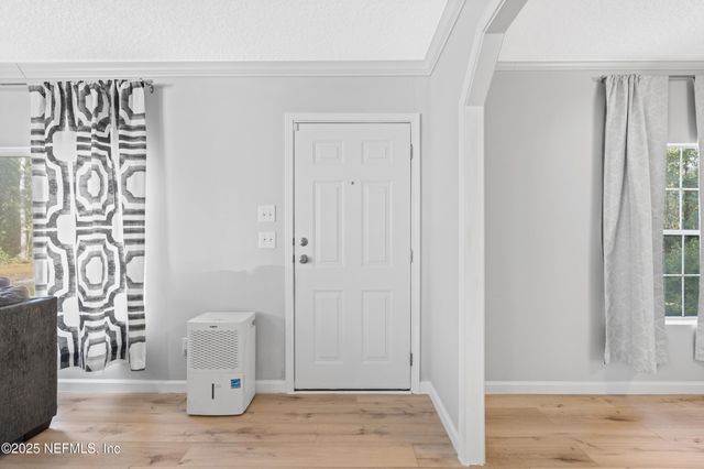 9032 COMMONWEALTH Avenue, Jacksonville, FL 32220