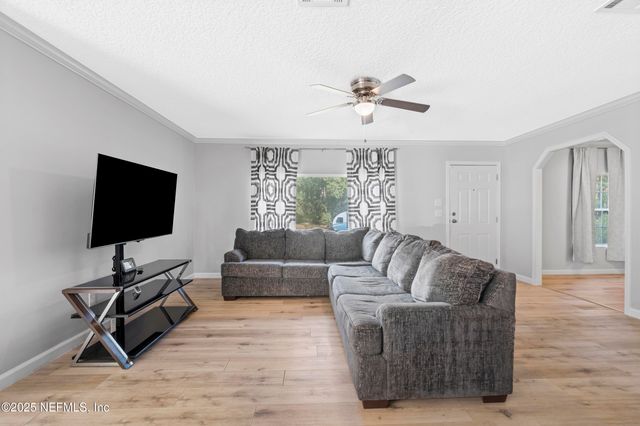 9032 COMMONWEALTH Avenue, Jacksonville, FL 32220