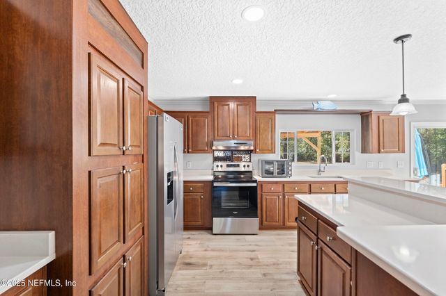 9032 COMMONWEALTH Avenue, Jacksonville, FL 32220