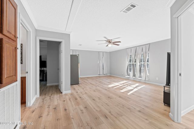 9032 COMMONWEALTH Avenue, Jacksonville, FL 32220