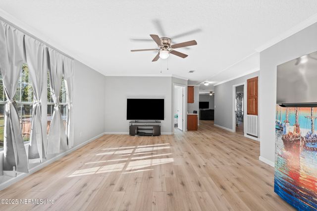 9032 COMMONWEALTH Avenue, Jacksonville, FL 32220