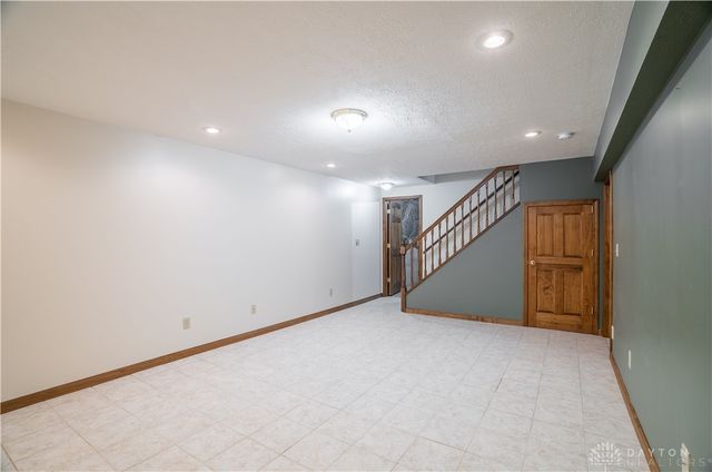 830 Pinehurst Drive, Tipp City, OH 45371