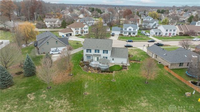 830 Pinehurst Drive, Tipp City, OH 45371