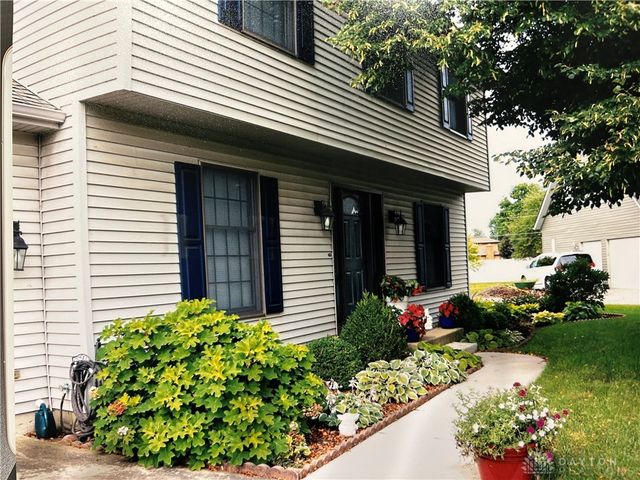 830 Pinehurst Drive, Tipp City, OH 45371