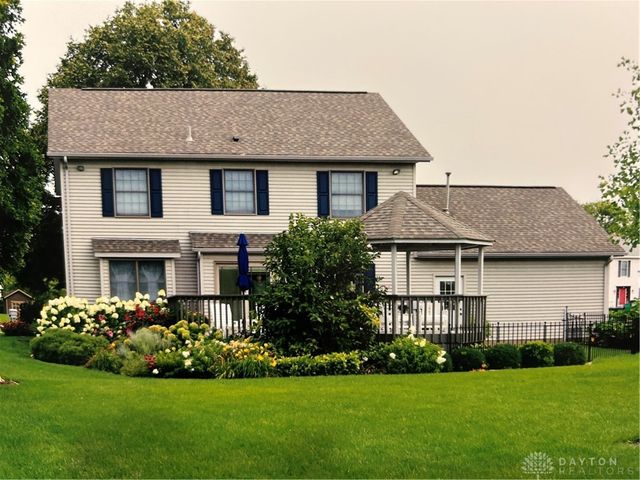 830 Pinehurst Drive, Tipp City, OH 45371