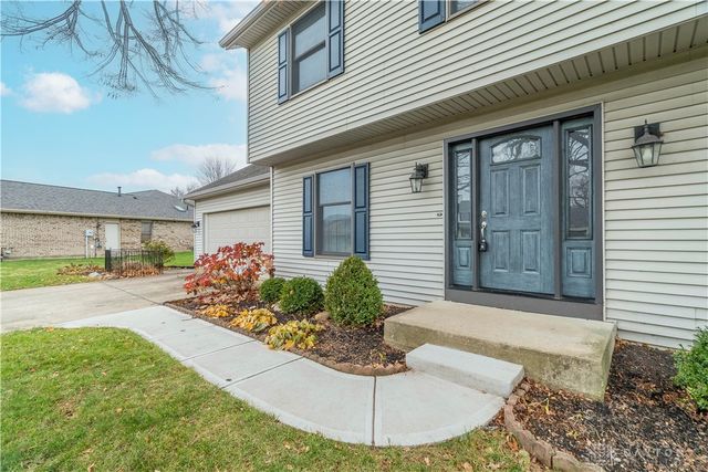 830 Pinehurst Drive, Tipp City, OH 45371