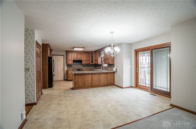 830 Pinehurst Drive, Tipp City, OH 45371