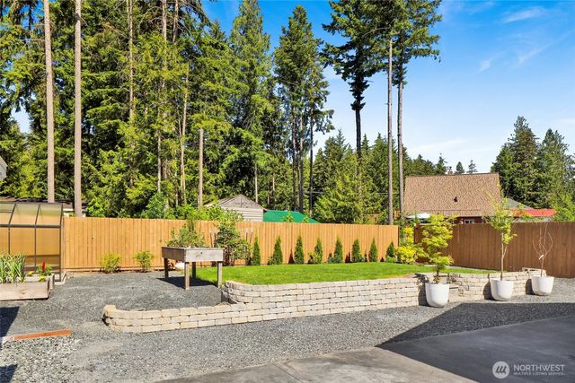 8209 Colfax Court, Maple Falls, WA 98266
