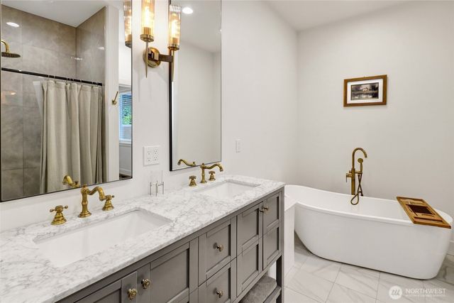 8209 Colfax Court, Maple Falls, WA 98266