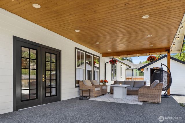 8209 Colfax Court, Maple Falls, WA 98266