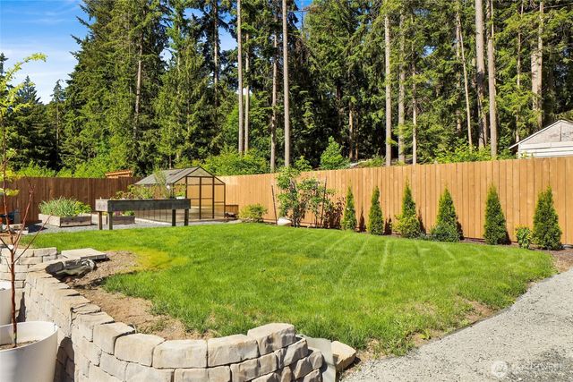 8209 Colfax Court, Maple Falls, WA 98266