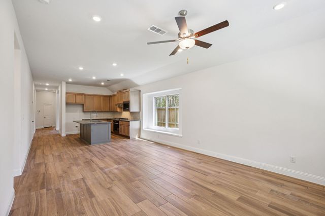 16542 Cub Creek Court, Conroe, TX 77302