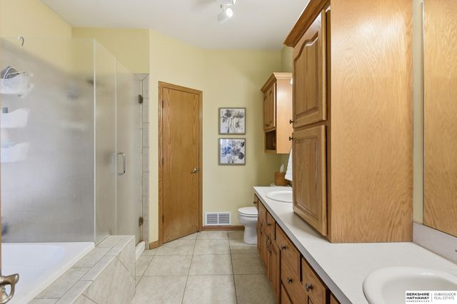 21646 Mandy Lane, Gretna, NE 68028
