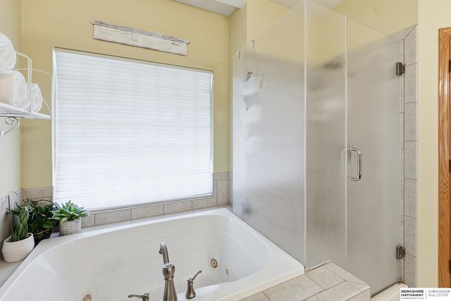 21646 Mandy Lane, Gretna, NE 68028