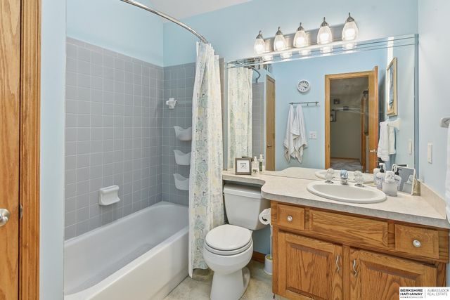 21646 Mandy Lane, Gretna, NE 68028