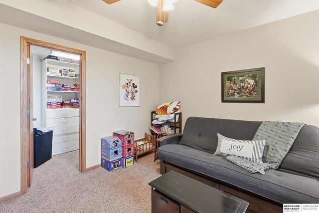 21646 Mandy Lane, Gretna, NE 68028