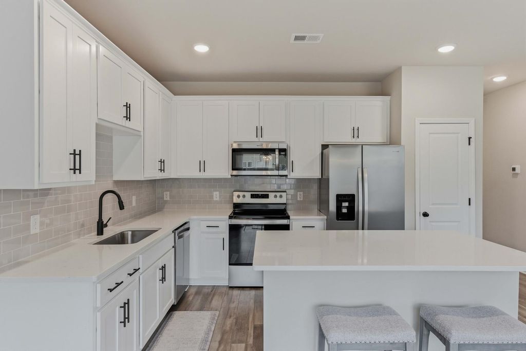 Image 15 of property listing at 8348 Child's Cove, North Charleston, SC 29418