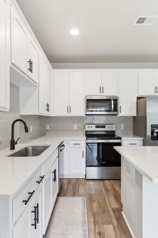 Image 17 of property listing at 8348 Child's Cove, North Charleston, SC 29418