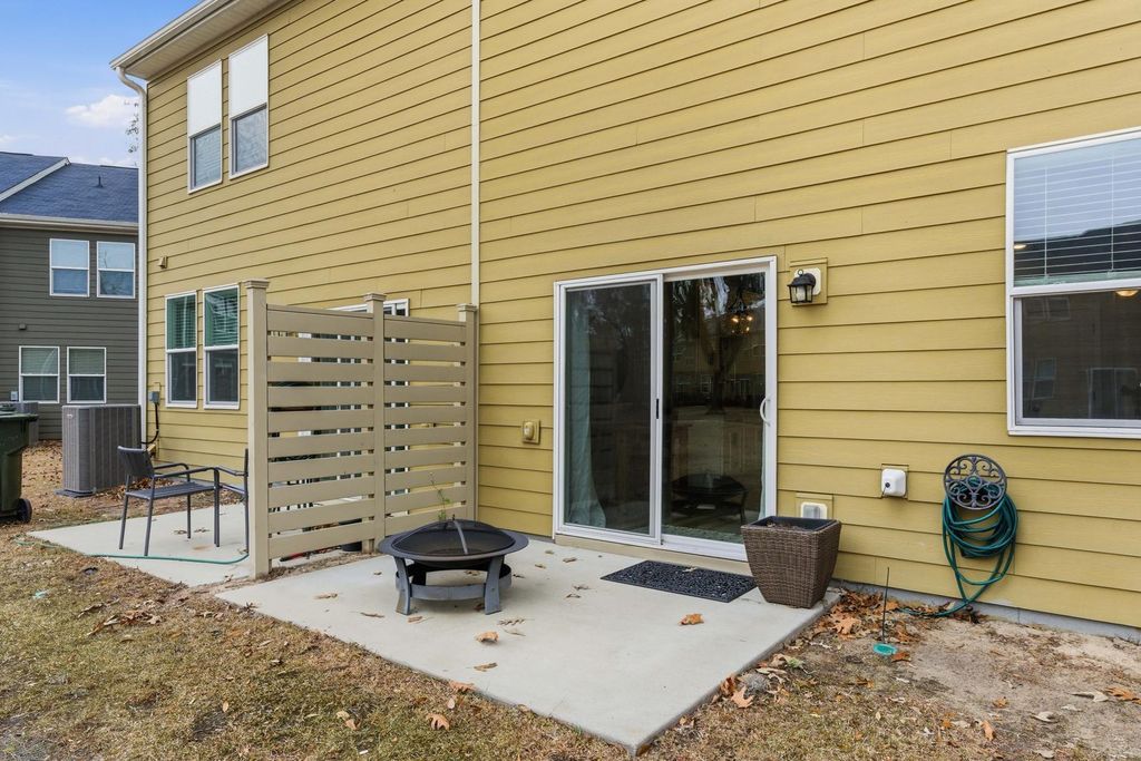 Image 21 of property listing at 8348 Child's Cove, North Charleston, SC 29418