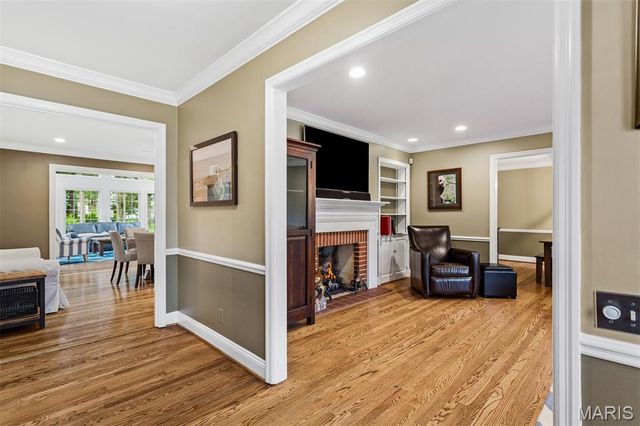 424 Geyer Forest Drive, St Louis, MO 63122