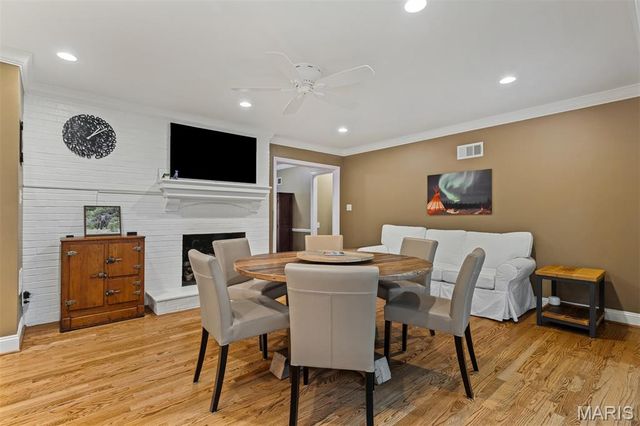 424 Geyer Forest Drive, St Louis, MO 63122