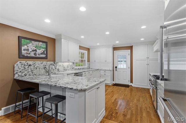 424 Geyer Forest Drive, St Louis, MO 63122
