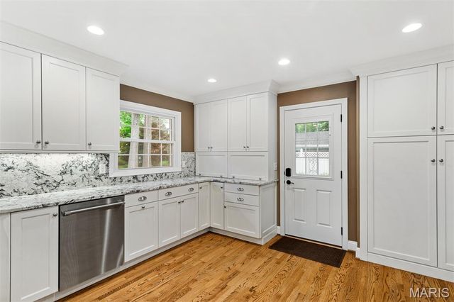 424 Geyer Forest Drive, St Louis, MO 63122