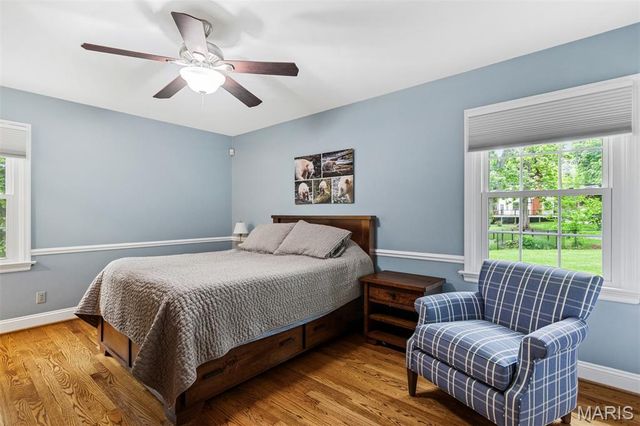 424 Geyer Forest Drive, St Louis, MO 63122