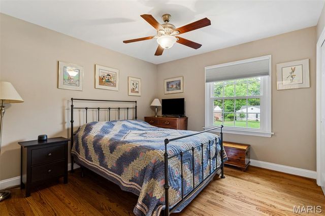 424 Geyer Forest Drive, St Louis, MO 63122
