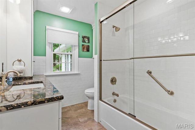 424 Geyer Forest Drive, St Louis, MO 63122