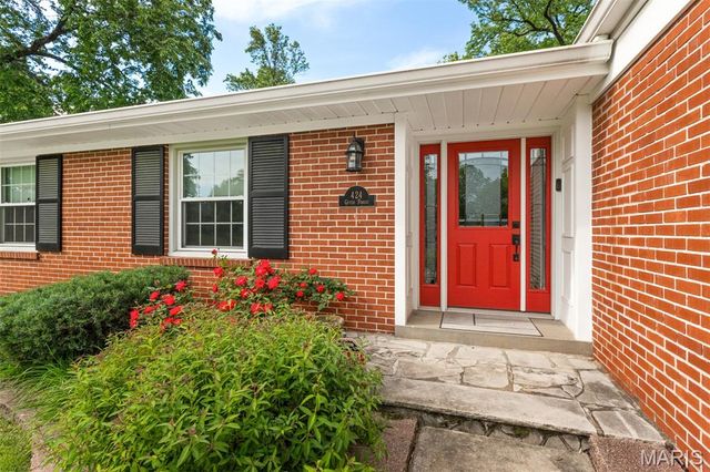 424 Geyer Forest Drive, St Louis, MO 63122
