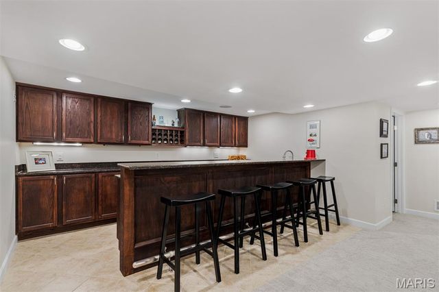 424 Geyer Forest Drive, St Louis, MO 63122