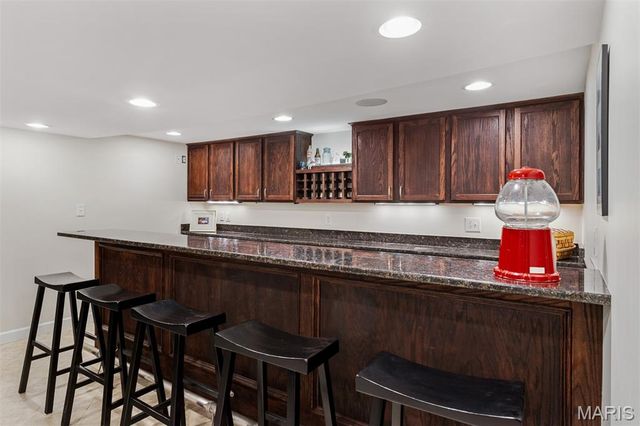 424 Geyer Forest Drive, St Louis, MO 63122