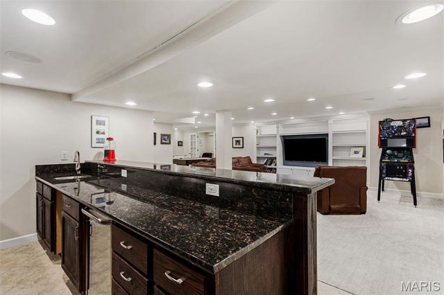 424 Geyer Forest Drive, St Louis, MO 63122