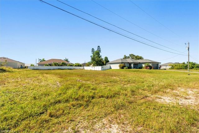 202 NE 20th TER, Cape Coral, FL 33909