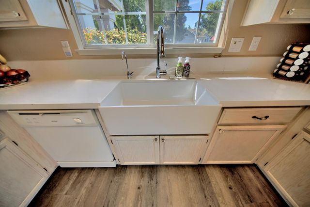 1007 Lourence Dr, Tracy, CA 95376