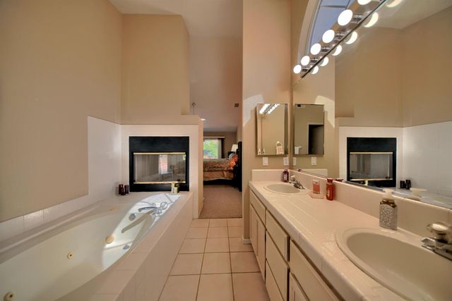 1007 Lourence Dr, Tracy, CA 95376