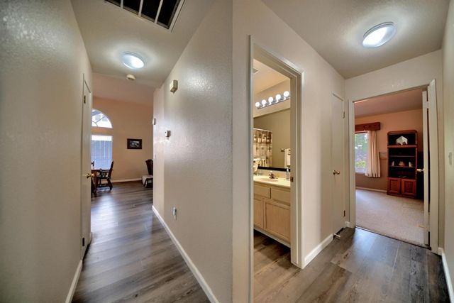 1007 Lourence Dr, Tracy, CA 95376