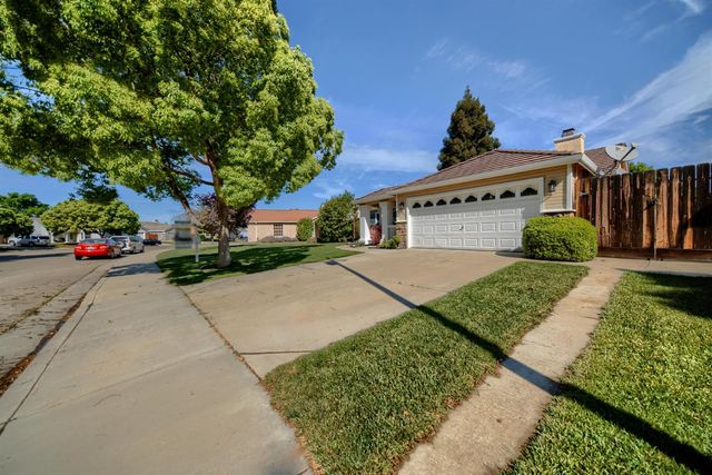 1007 Lourence Dr, Tracy, CA 95376